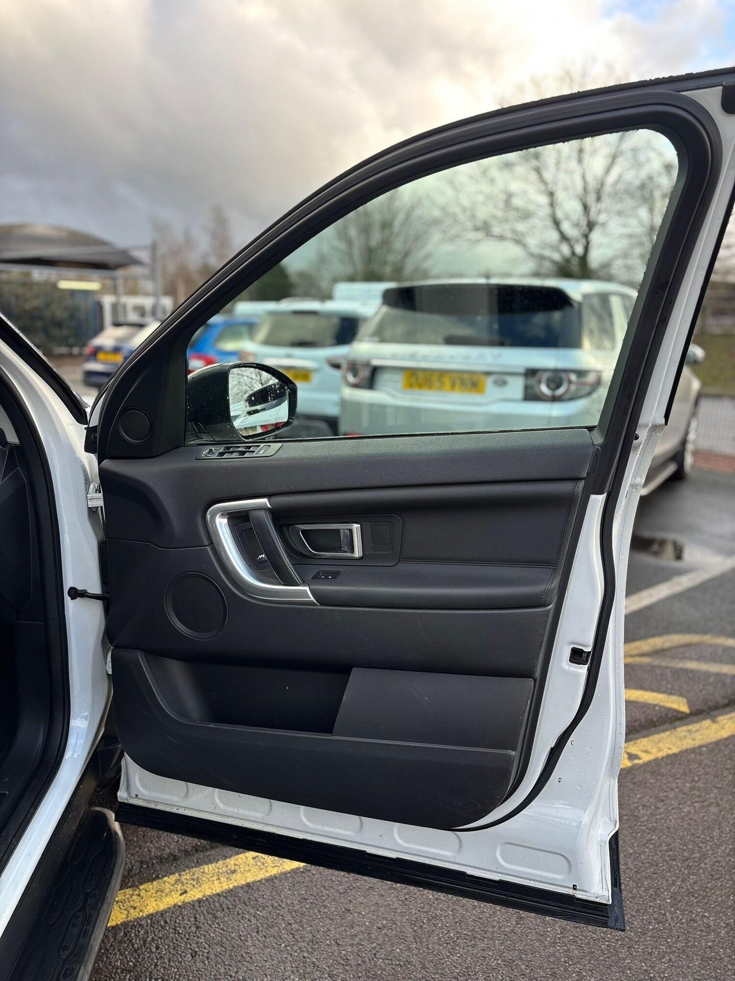 Used Land Rover Discovery Sport 2017 for sale - 77291061: Photo 27