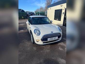 MINI Hatch feature image