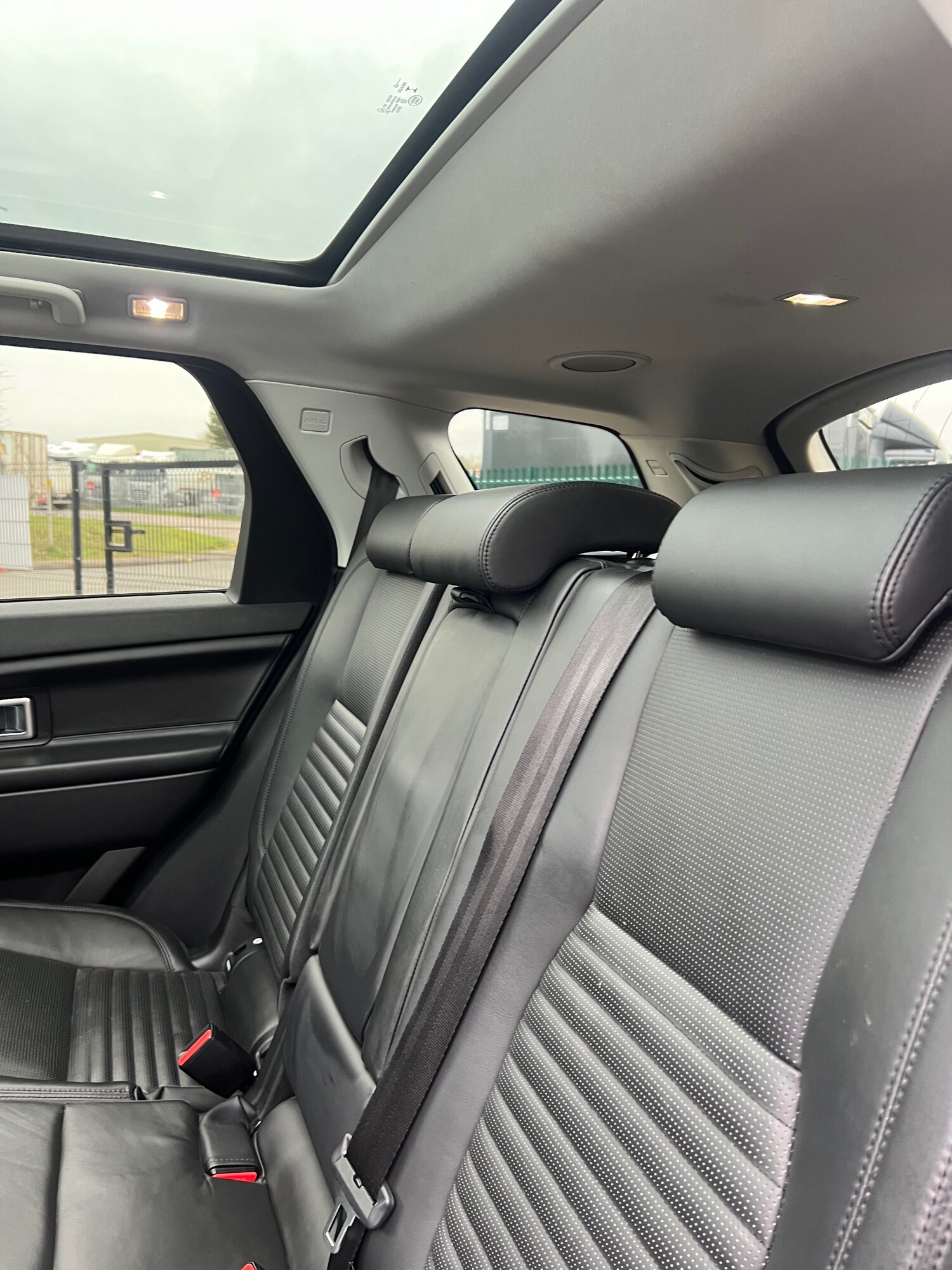 Used Land Rover Discovery Sport 2017 for sale - 77581554: Photo 30