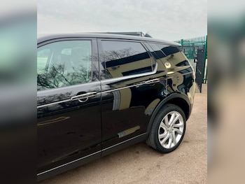 Used Land Rover Discovery Sport 2017 for sale - 77581554: Photo