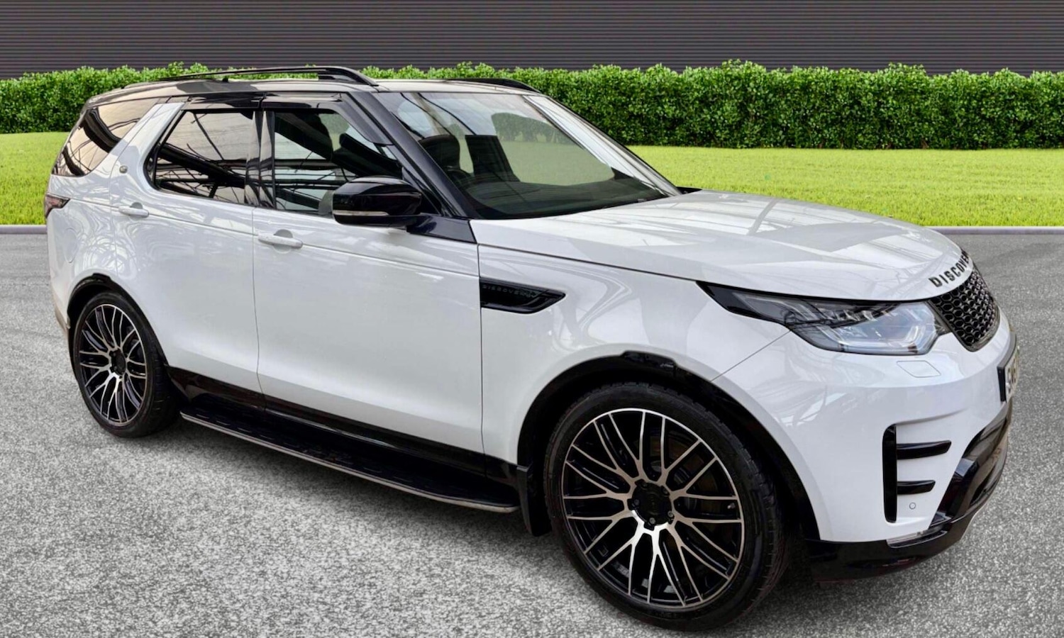 Used Land Rover Discovery 2017 for sale - 76965553: Photo 1