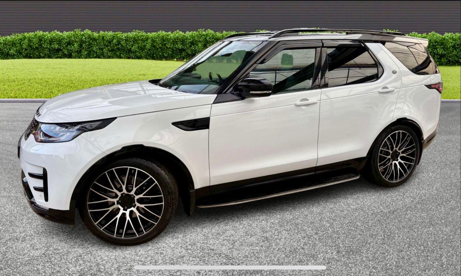 Used Land Rover Discovery 2017 for sale - 76965553: Photo 3