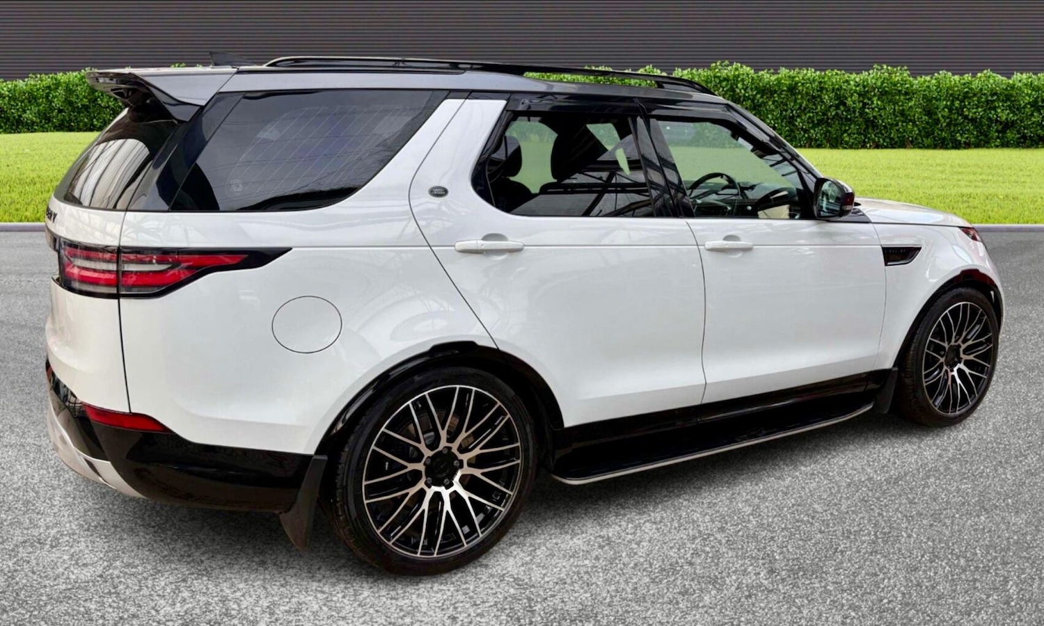 Used Land Rover Discovery 2017 for sale - 76965553: Photo 6