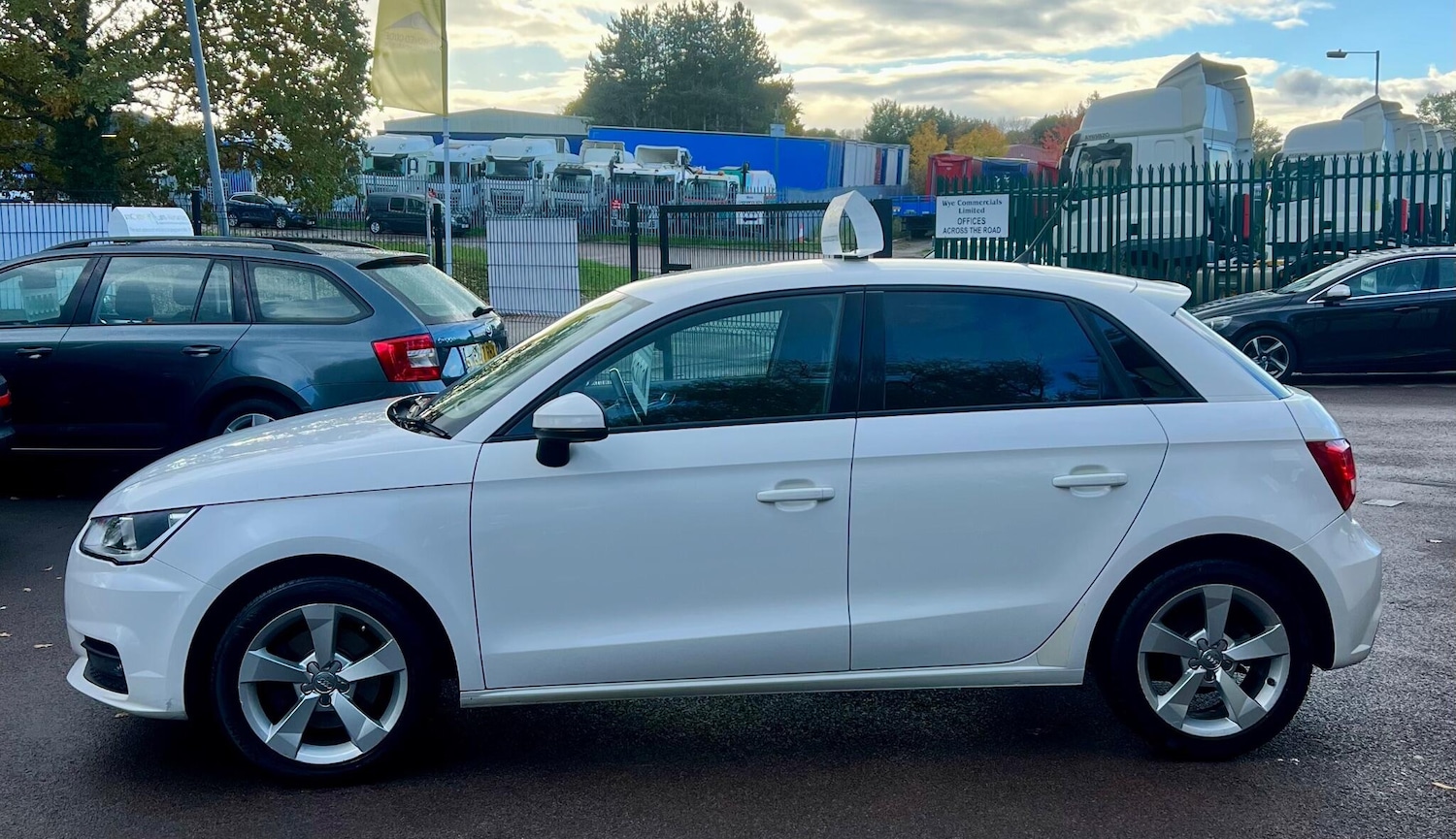 Used Audi A1 2015 for sale - 76988895: Photo 4