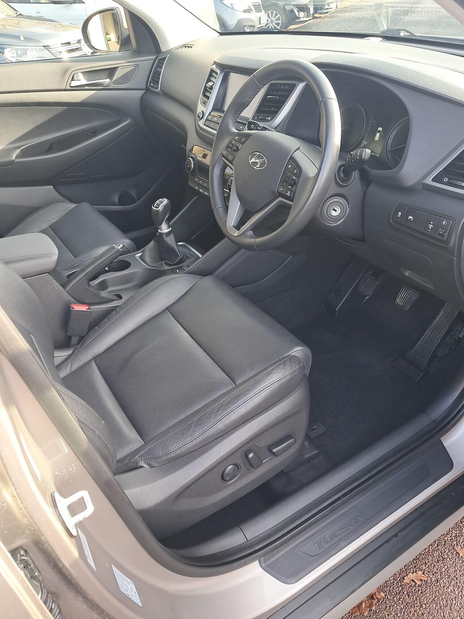 Used Hyundai TUCSON 2017 for sale - 76572415: Photo 18