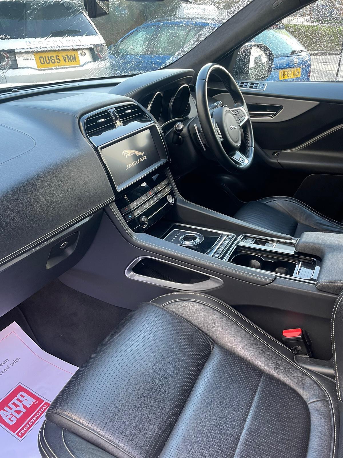 Used Jaguar F-Pace 2018 for sale - 76753075: Photo 15