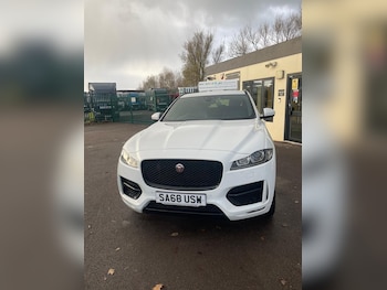 Used Jaguar F-Pace 2018 for sale - 76753075: Photo