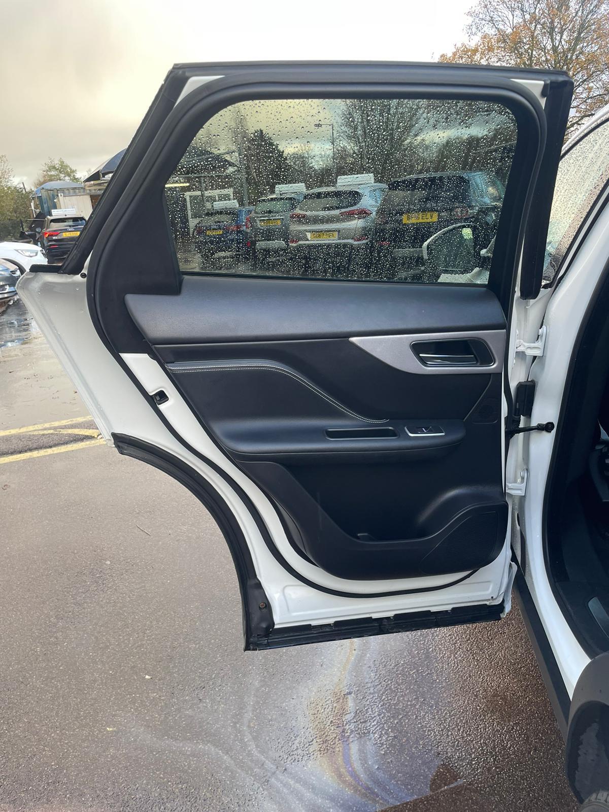 Used Jaguar F-Pace 2018 for sale - 76753075: Photo 26