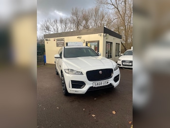 Used Jaguar F-Pace 2018 for sale - 76753075: Photo