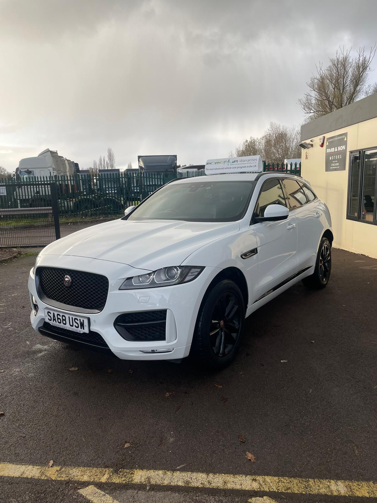 Used Jaguar F-Pace 2018 for sale - 76753075: Photo 3