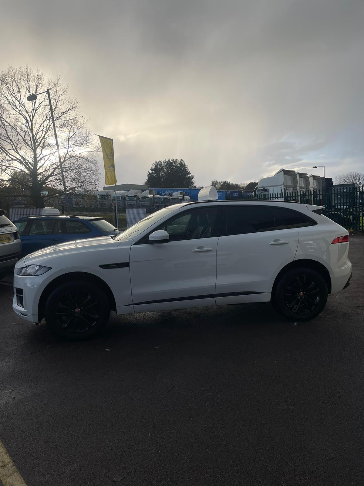 Used Jaguar F-Pace 2018 for sale - 76753075: Photo 7