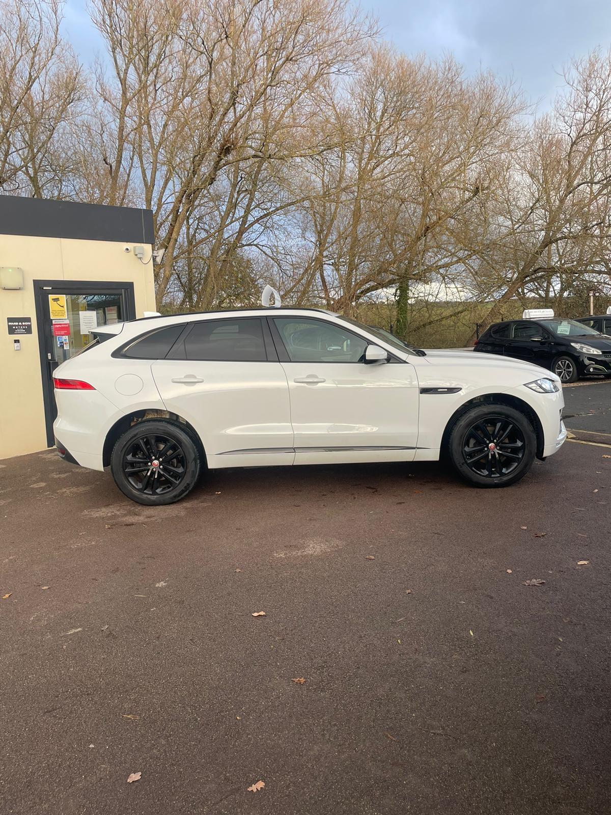 Used Jaguar F-Pace 2018 for sale - 76753075: Photo 9