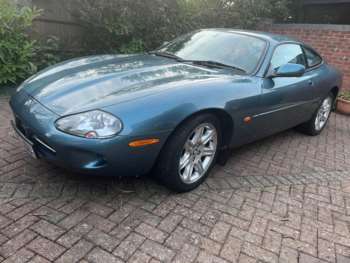 2000 (V) - 4.0 2dr