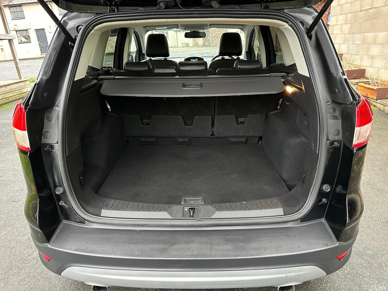 Used Ford Kuga 2013 for sale - 76855469: Photo 9