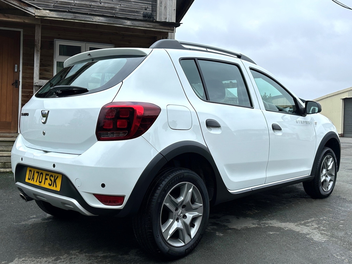 Used Dacia Sandero Stepway 2020 for sale - 77370857: Photo 2