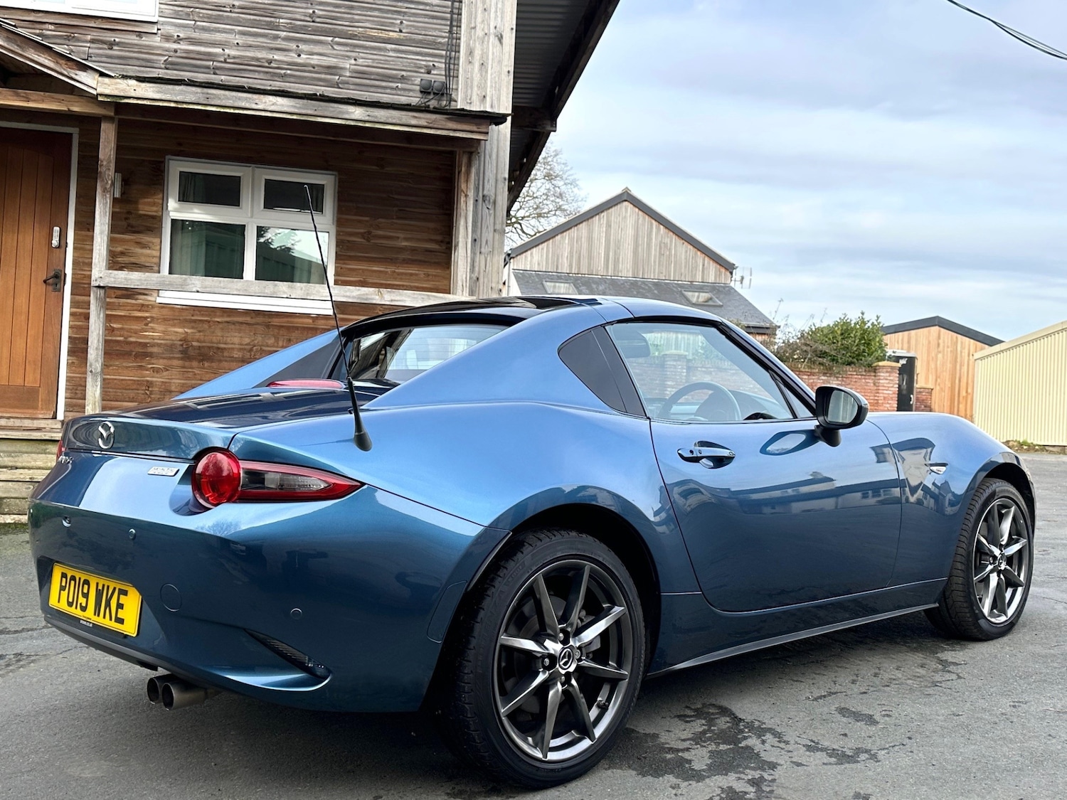 Used Mazda MX-5 2019 for sale - 77584872: Photo 2