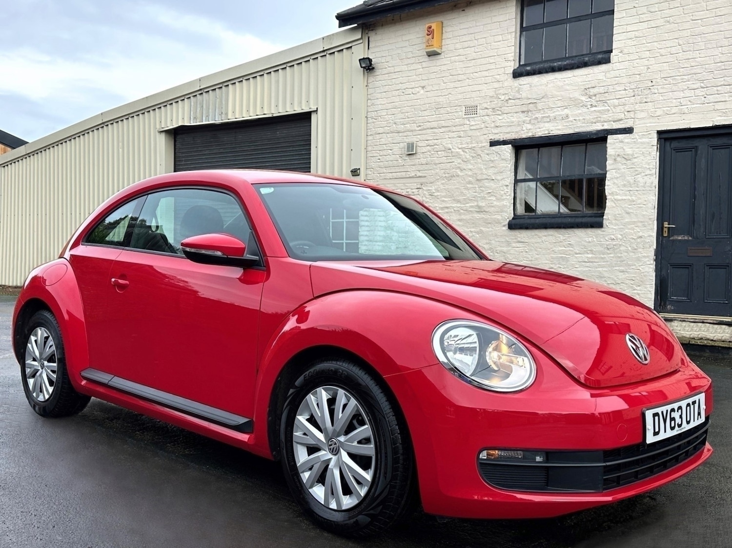 Used Volkswagen Beetle 2013 for sale - 76560161: Photo 1