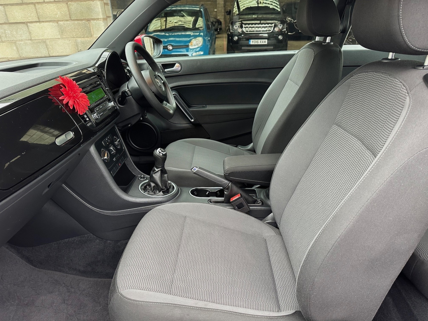 Used Volkswagen Beetle 2013 for sale - 76560161: Photo 6