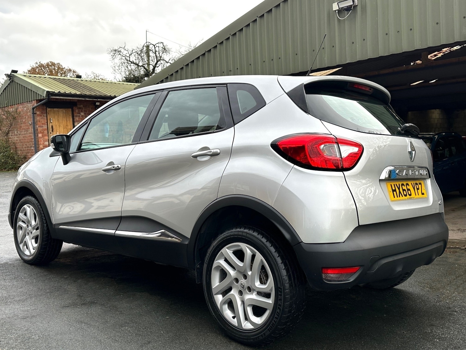 Used Renault Captur 2016 for sale - 76565241: Photo 3
