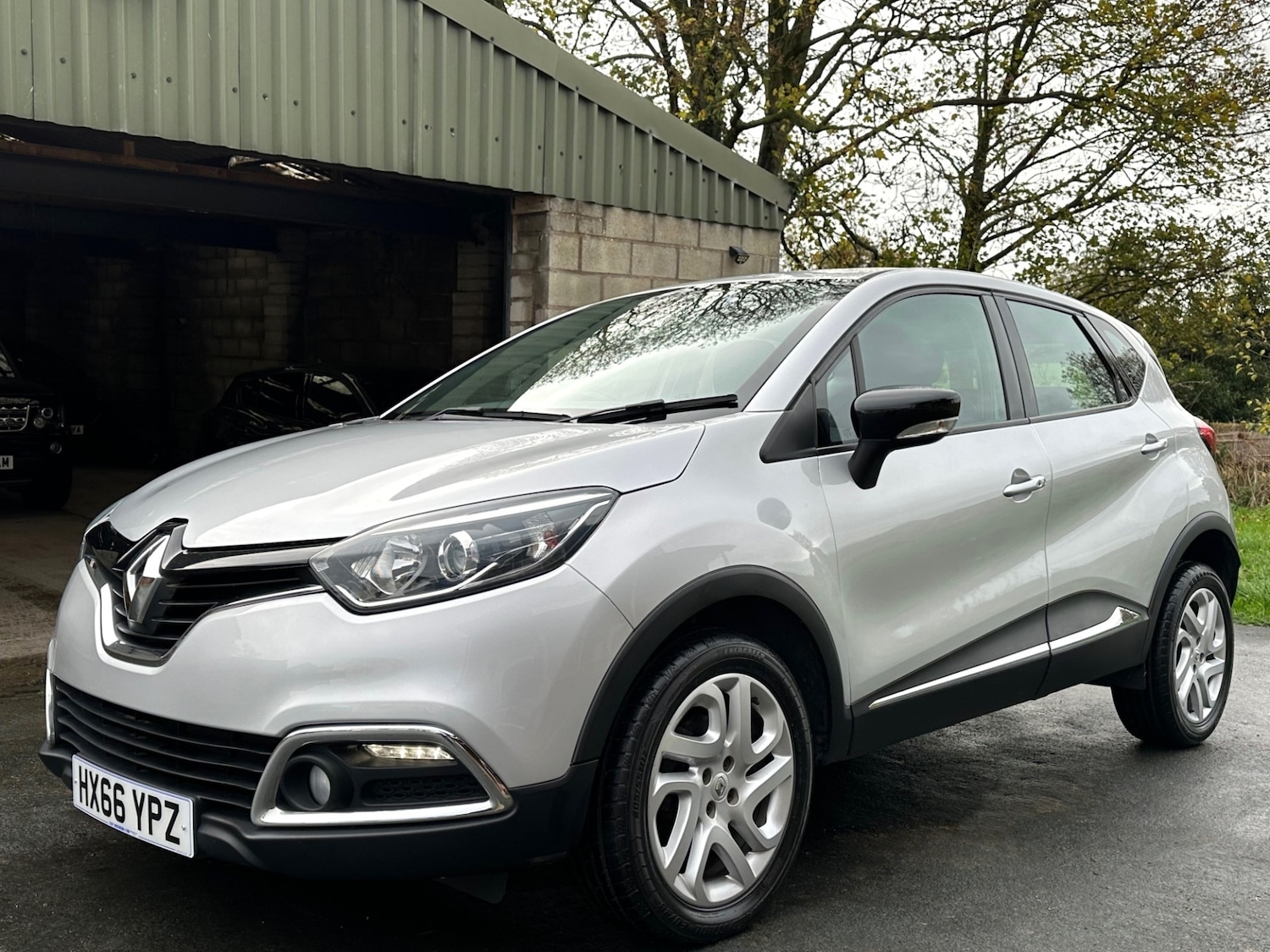 Used Renault Captur 2016 for sale - 76565241: Photo 4