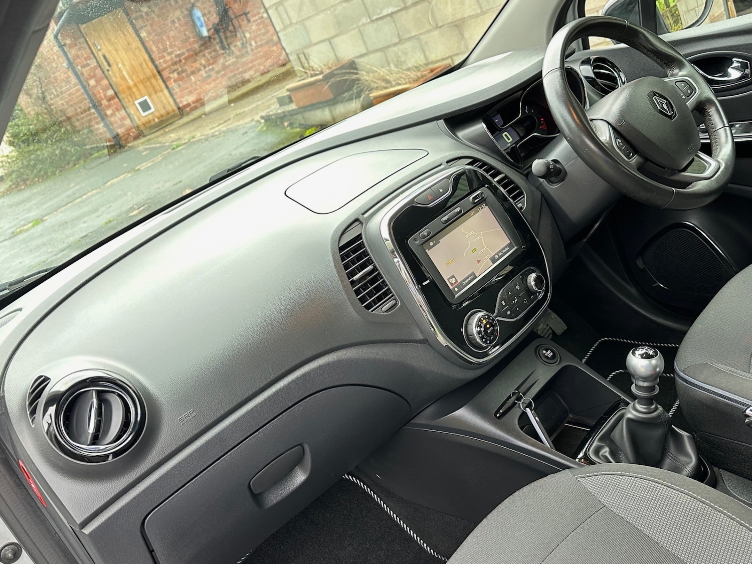 Used Renault Captur 2016 for sale - 76565241: Photo 5