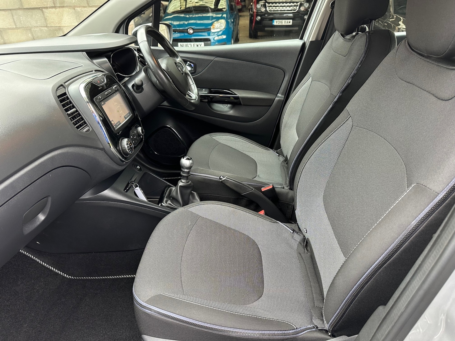 Used Renault Captur 2016 for sale - 76565241: Photo 6