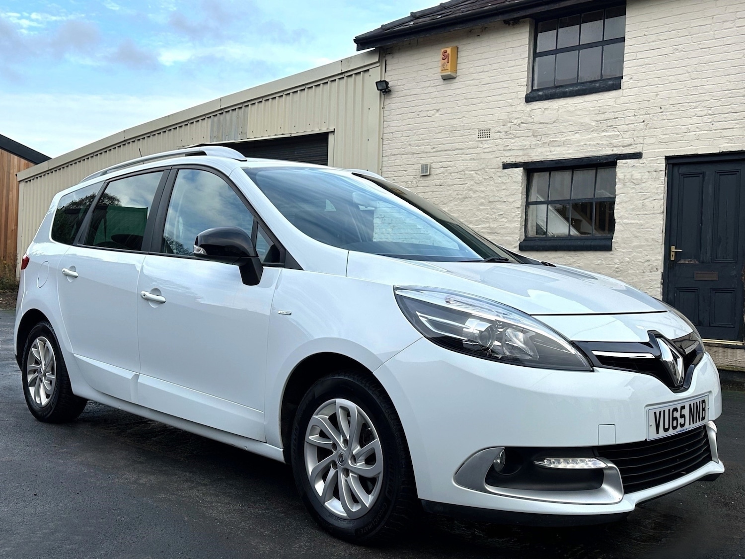 Used Renault Grand Scenic 2015 for sale - 76855347: Photo 1