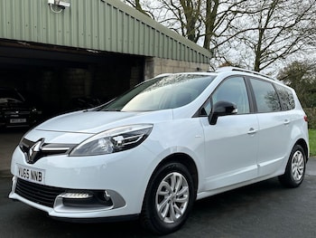 Used Renault Grand Scenic 2015 for sale - 76855347: Photo