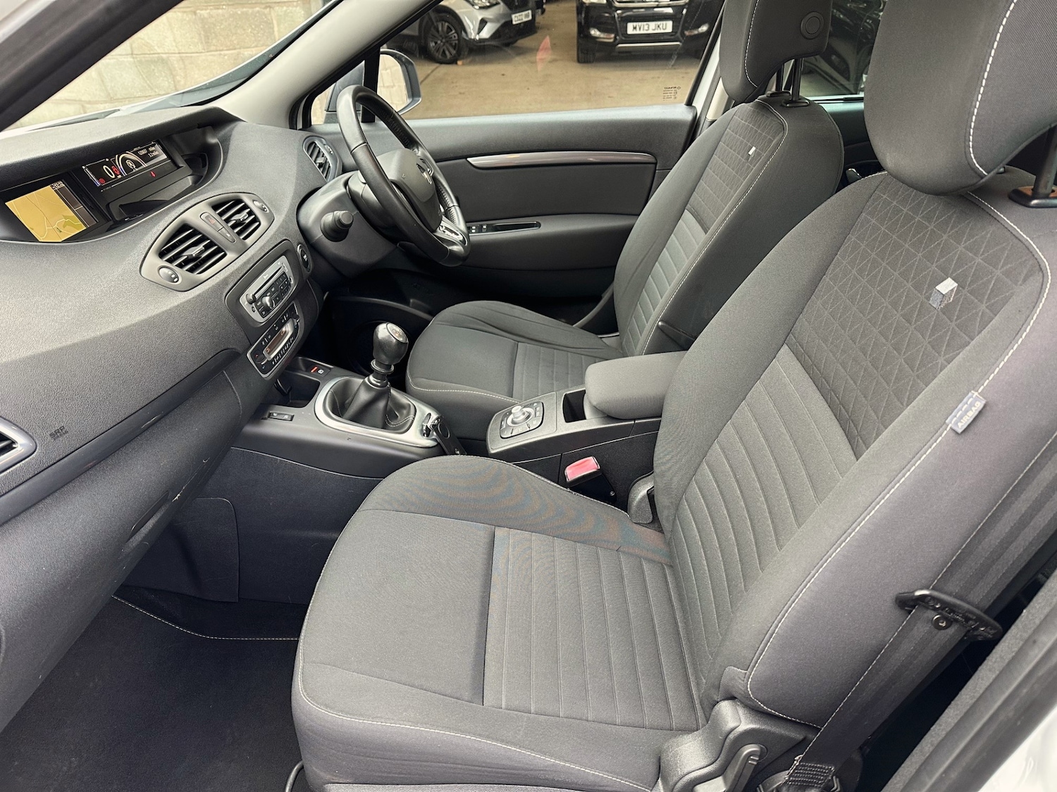 Used Renault Grand Scenic 2015 for sale - 76855347: Photo 6