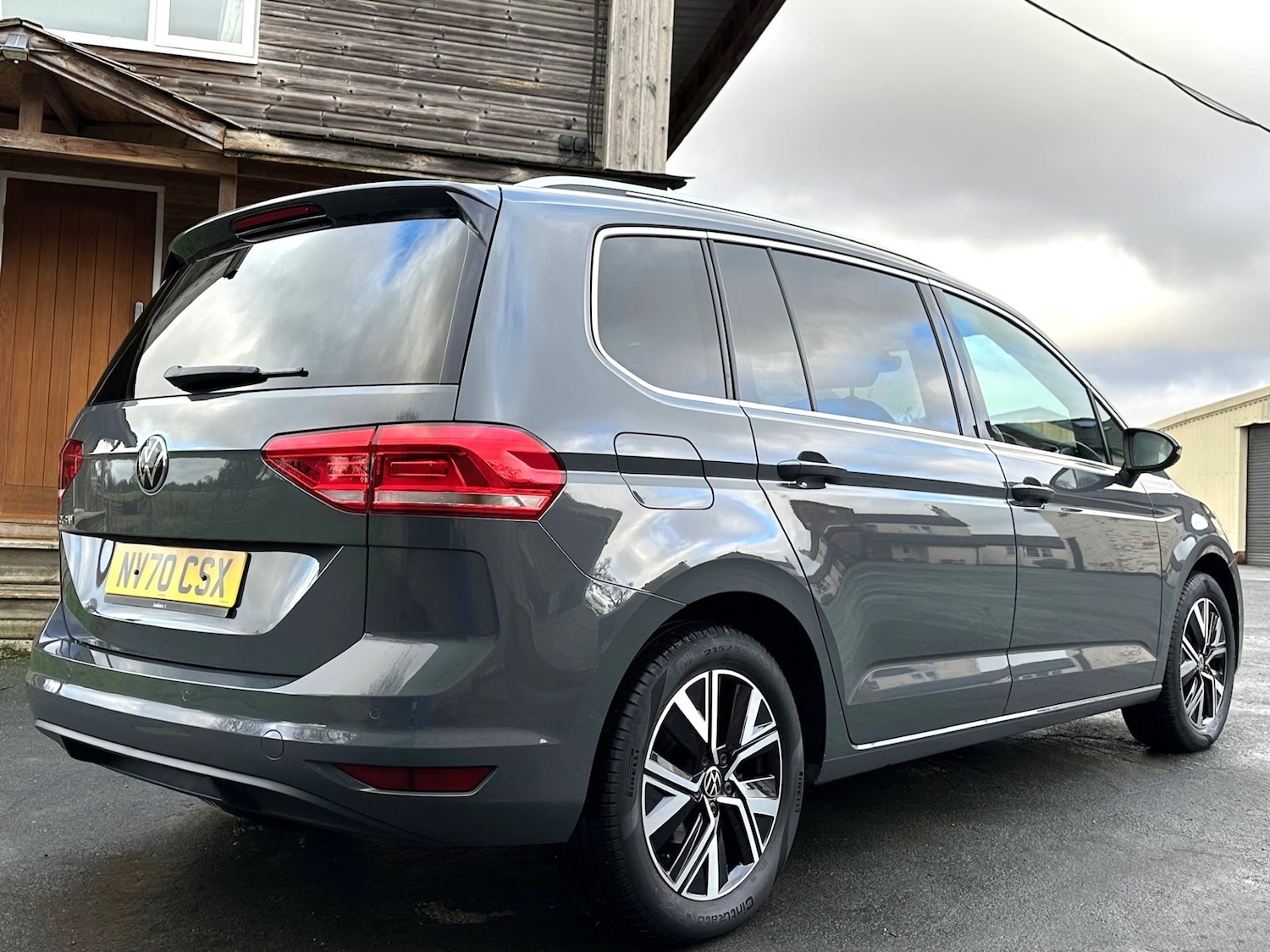 Used Volkswagen Touran 2020 for sale - 77237227: Photo 2