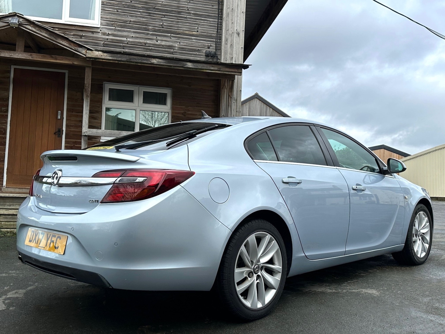 Used Vauxhall Insignia 2017 for sale - 77483731: Photo 2