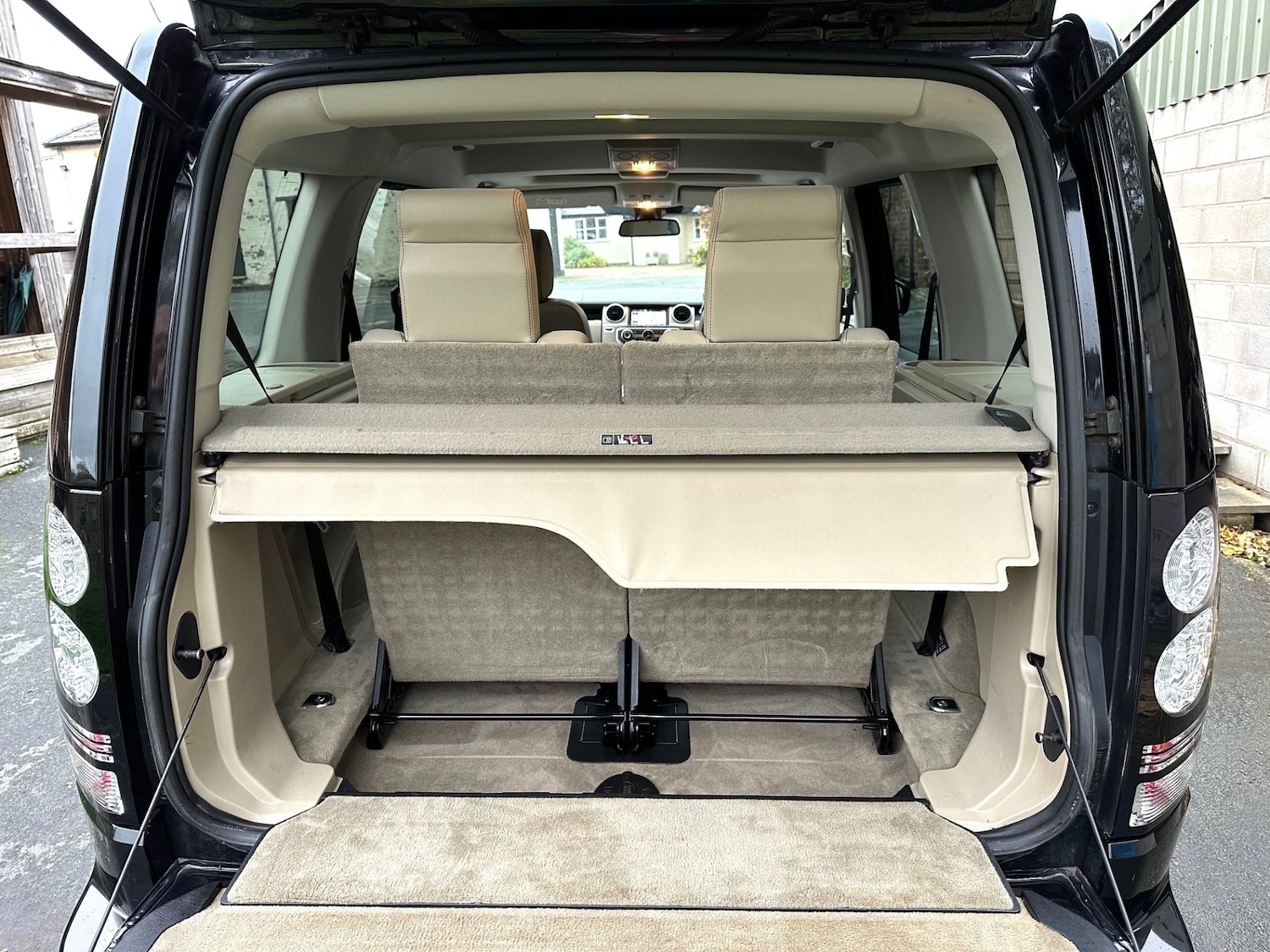 Used Land Rover Discovery 2016 for sale - 76494124: Photo 10