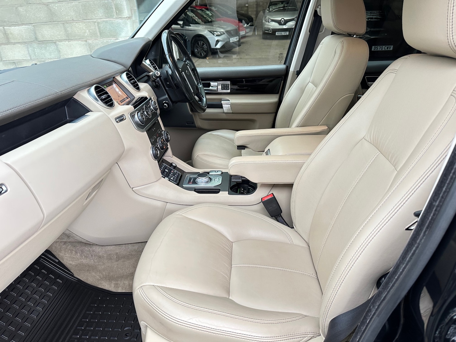 Used Land Rover Discovery 2016 for sale - 76494124: Photo 6