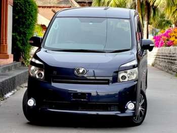 2010 - X L EDITION / 8-SEATS NAVI / LEFT POWER SLIDE DOOR 5-Door