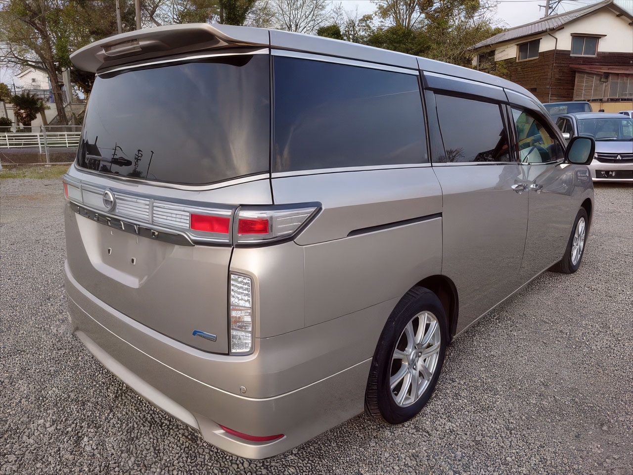 Used Nissan Elgrand 2010 for sale - 77632542: Photo 12