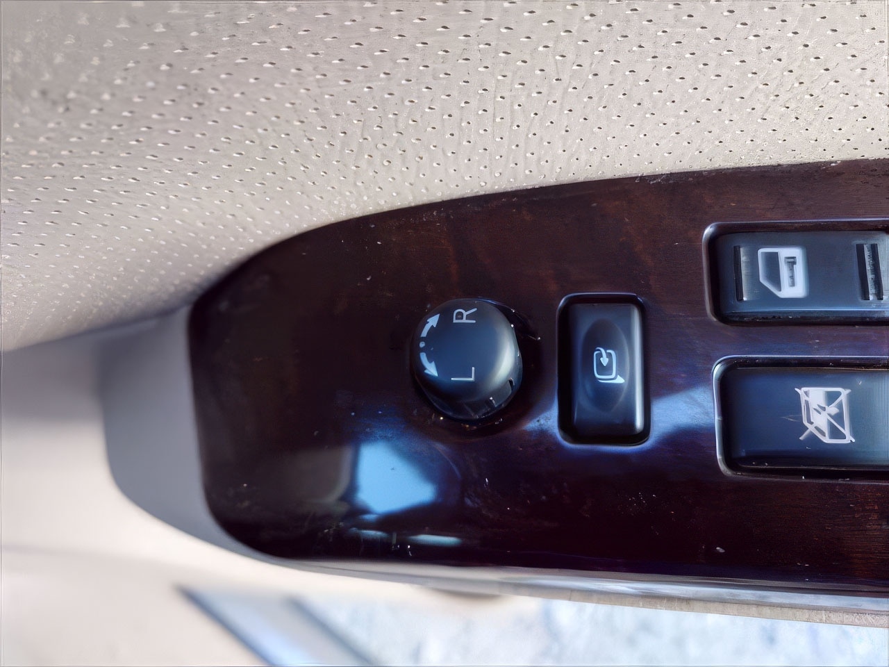 Used Nissan Elgrand 2010 for sale - 77632542: Photo 15