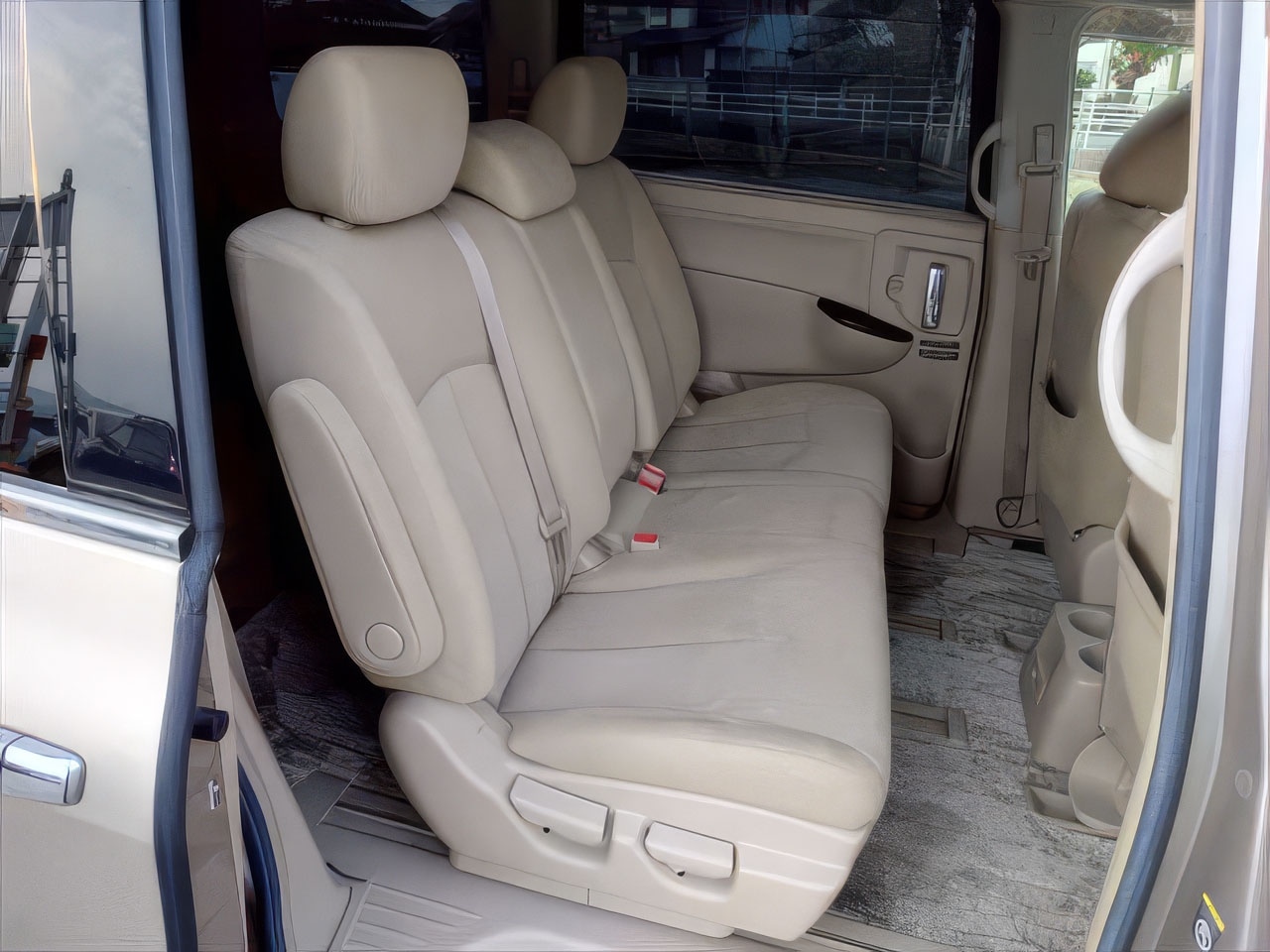 Used Nissan Elgrand 2010 for sale - 77632542: Photo 21
