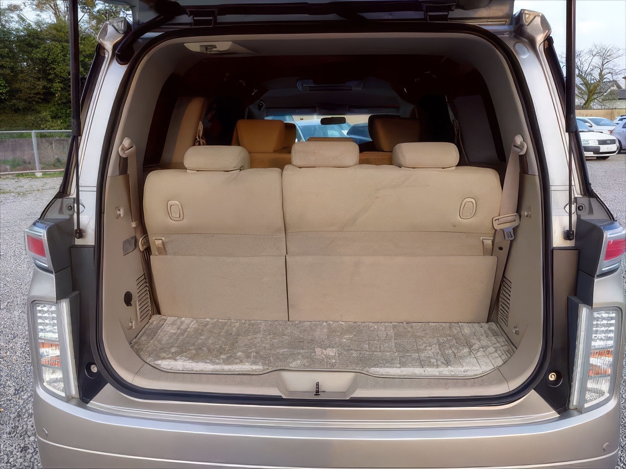 Used Nissan Elgrand 2010 for sale - 77632542: Photo 25