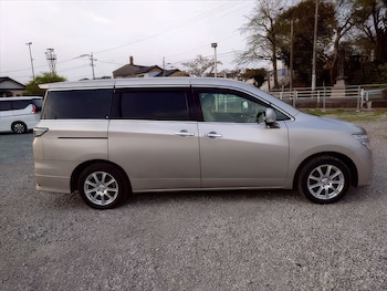 Used Nissan Elgrand 2010 for sale - 77632542: Photo