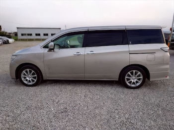 Used Nissan Elgrand 2010 for sale - 77632542: Photo