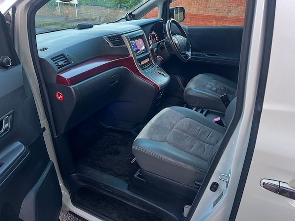 Used Toyota Vellfire 2010 for sale - 75260410: Photo 23
