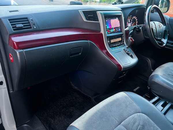 Used Toyota Vellfire 2010 for sale - 75260410: Photo 24