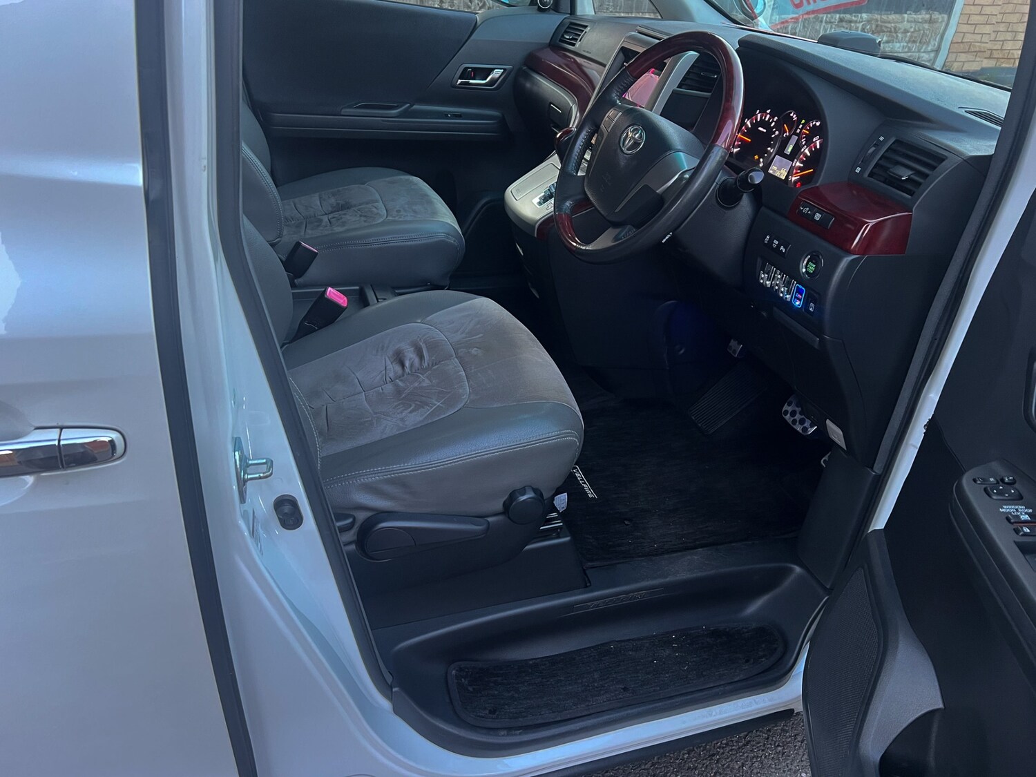 Vehicle 29