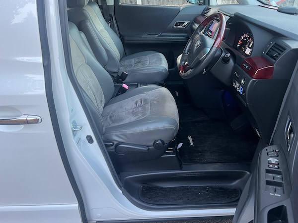 Used Toyota Vellfire 2010 for sale - 75260410: Photo 30