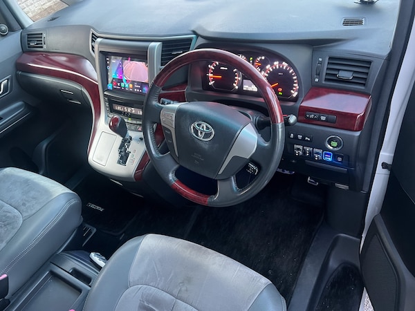 Used Toyota Vellfire 2010 for sale - 75260410: Photo 31