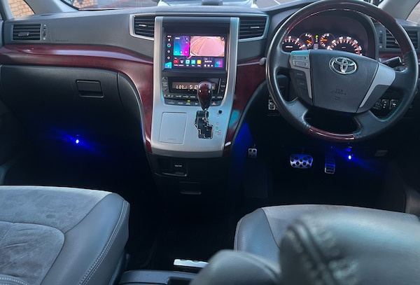 Used Toyota Vellfire 2010 for sale - 75260410: Photo 33