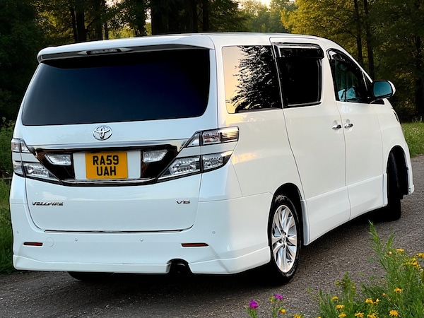 Used Toyota Vellfire 2010 for sale - 75260410: Photo 4