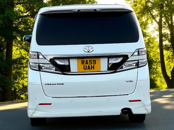 Used Toyota Vellfire 2010 for sale - 75260410: Photo 6