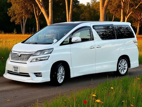 Used Toyota Vellfire 2010 for sale - 75260410: Photo 9