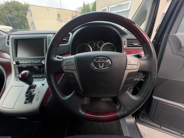 Used Toyota Alphard for sale - 76093896: Photo 30